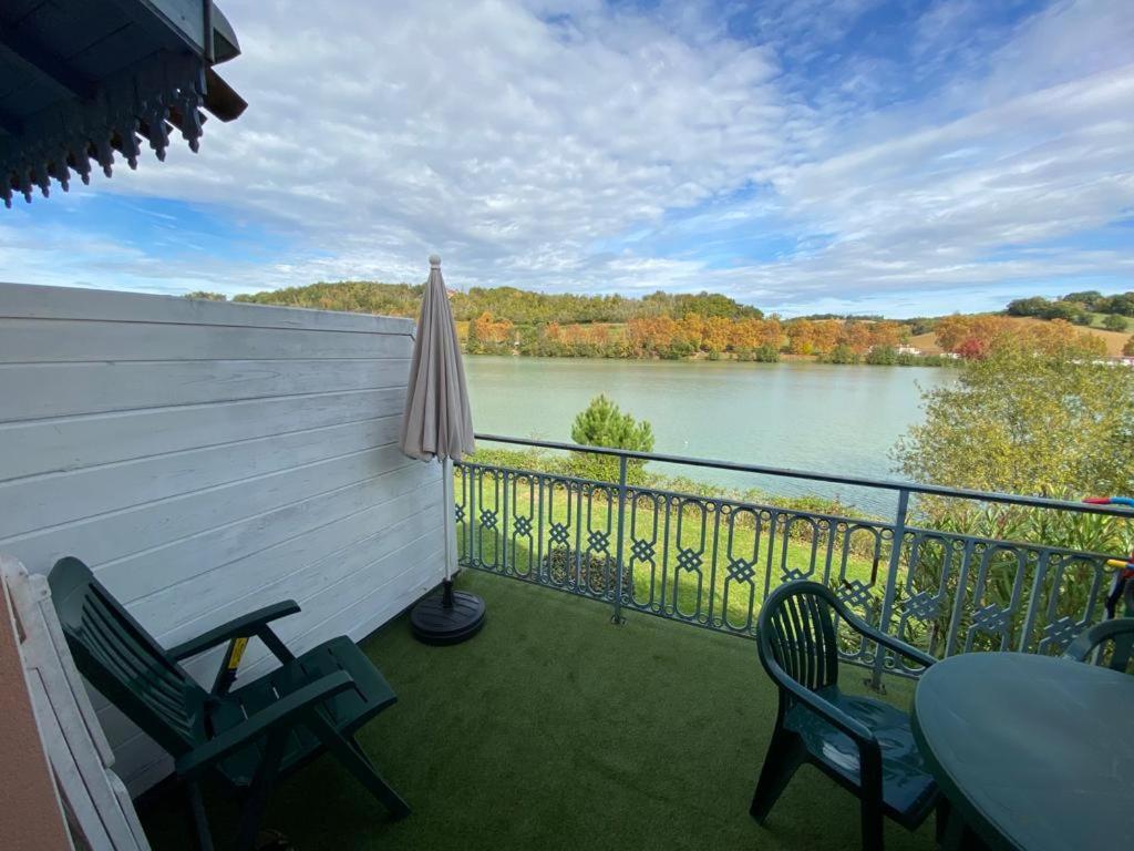 Appartement Au Calme Face Au Lac Marciac Eksteriør bilde